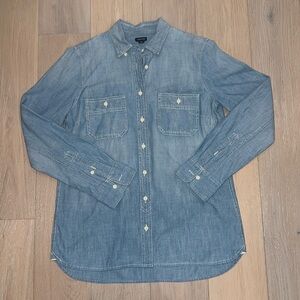 J. Crew Jeans women’s chambray button down shirt. Size 8